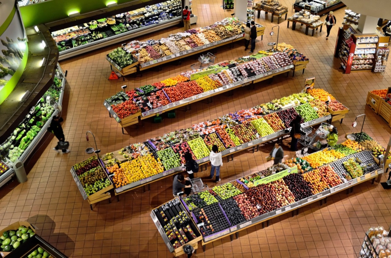 boutique-ROQUEBILLIERE-min_supermarket_stalls_coolers_market_food_fresh_shop_organic-652223
